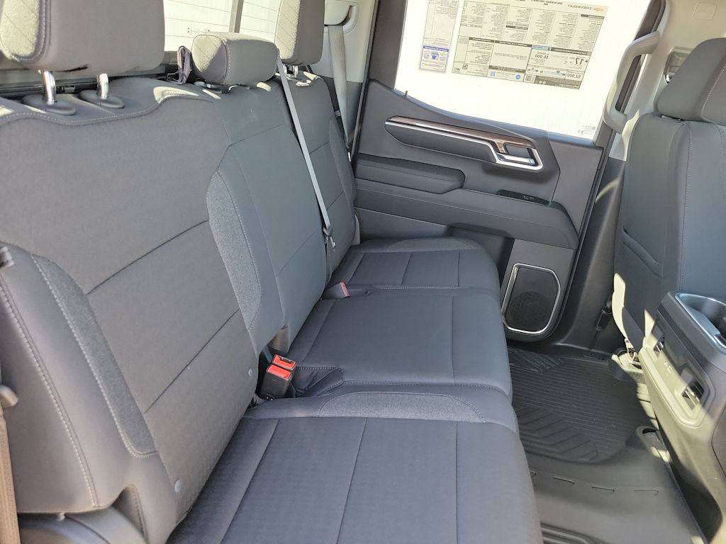 Thumbnail: 2026 Chevrolet Silverado 1500 - 26