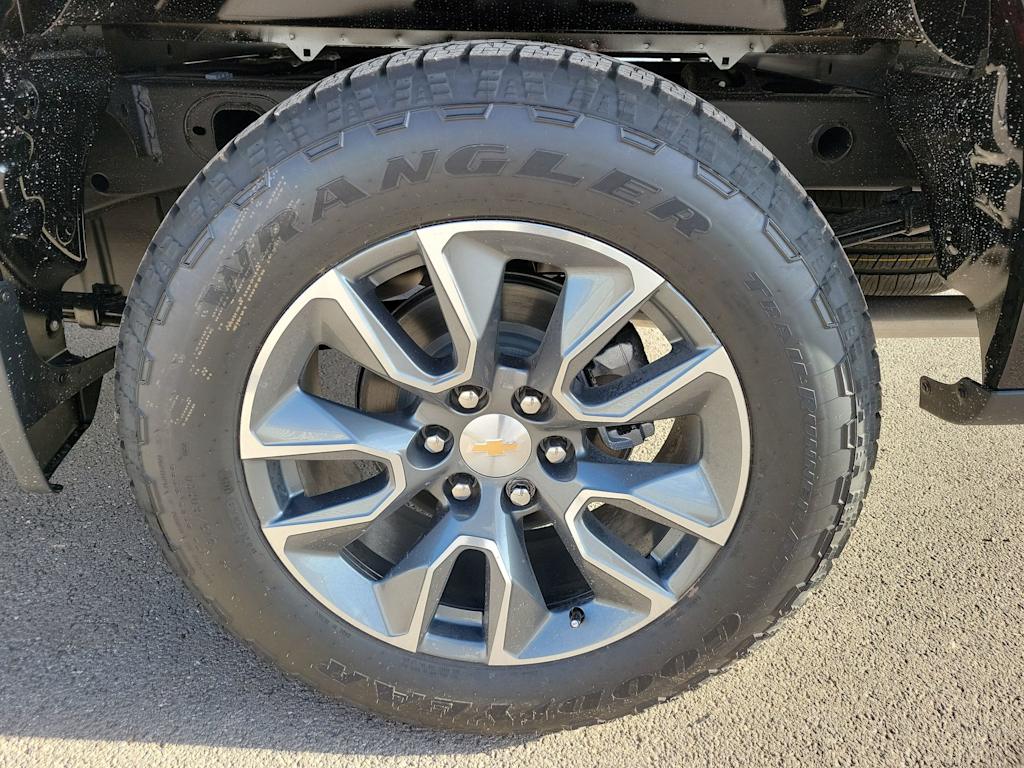 Thumbnail: 2026 Chevrolet Silverado 1500 - 7