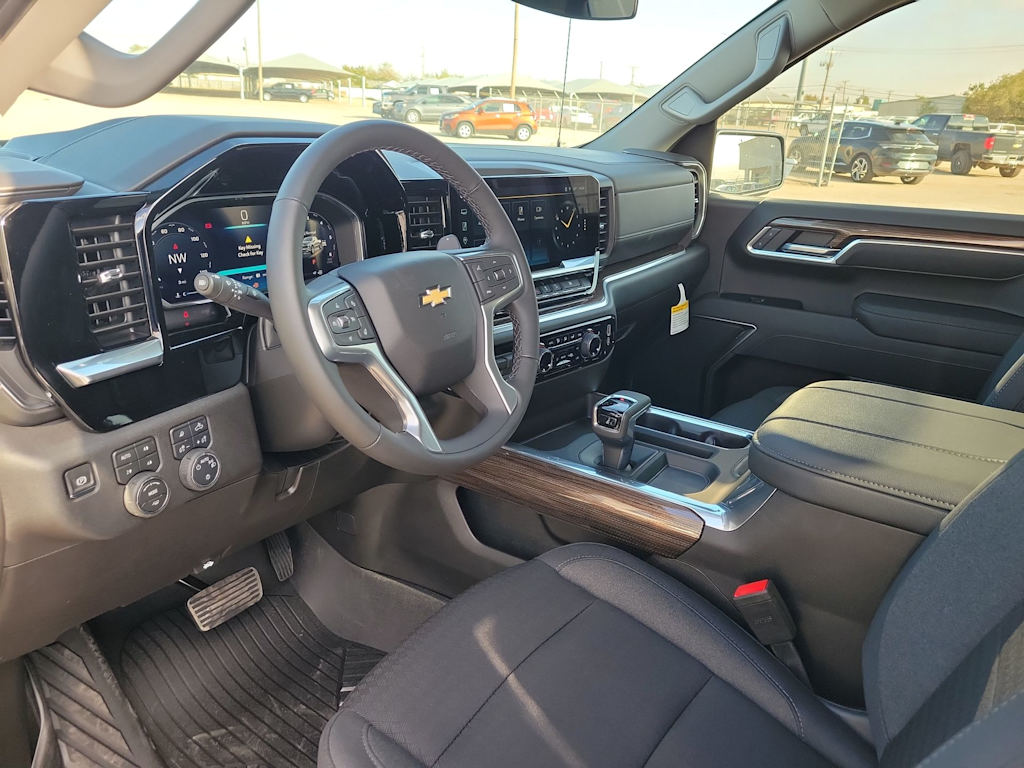 Thumbnail: 2026 Chevrolet Silverado 1500 - 2