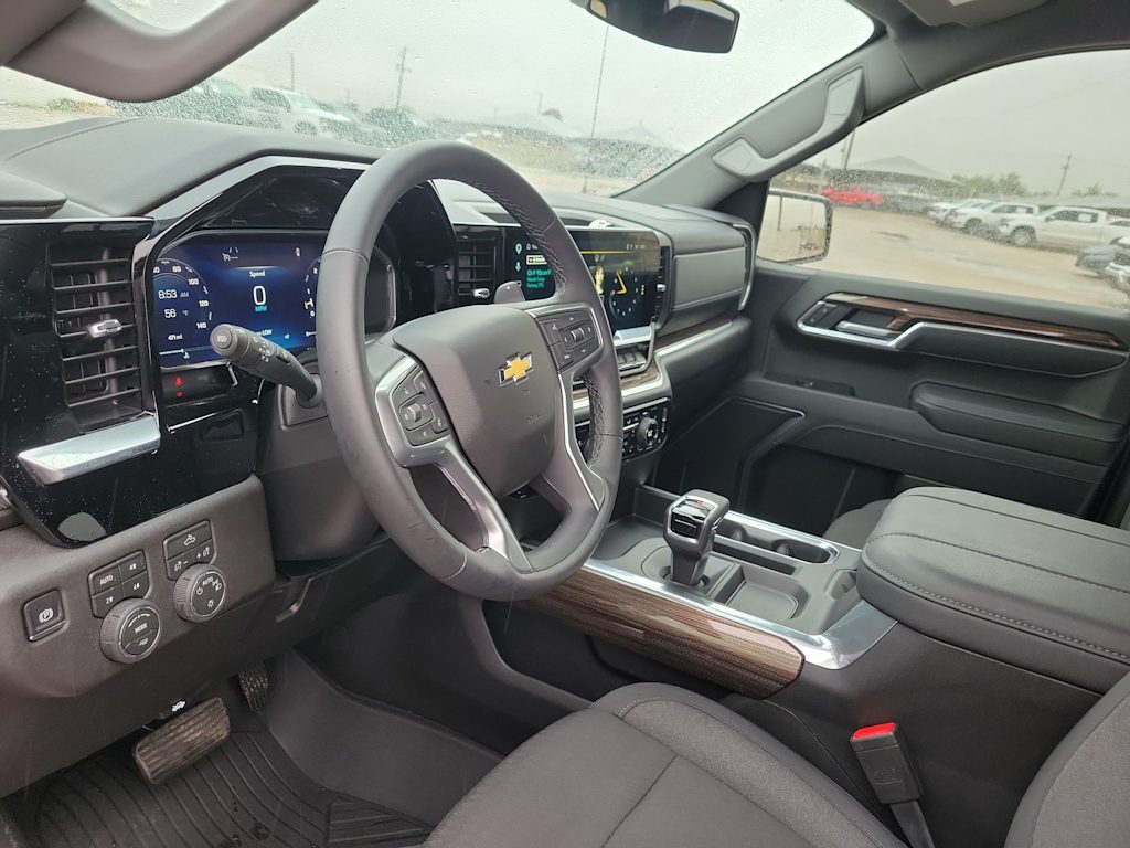 Thumbnail: 2026 Chevrolet Silverado 1500 - 2