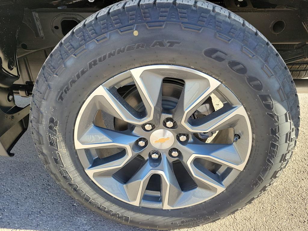 Thumbnail: 2026 Chevrolet Silverado 1500 - 8