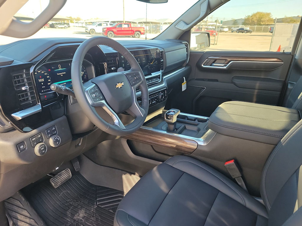 Thumbnail: 2026 Chevrolet Silverado 1500 - 2