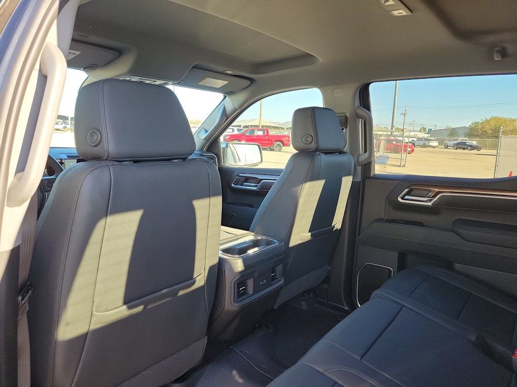 Thumbnail: 2026 Chevrolet Silverado 1500 - 13