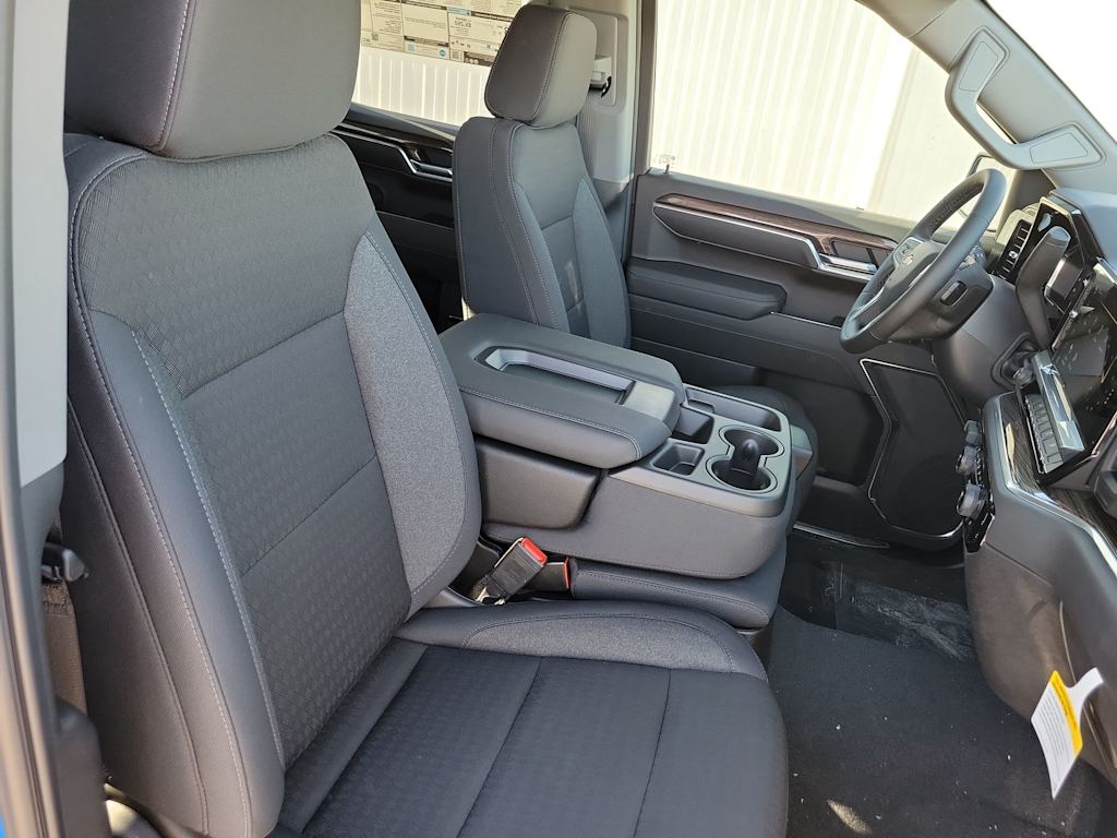 Thumbnail: 2026 Chevrolet Silverado 1500 - 12