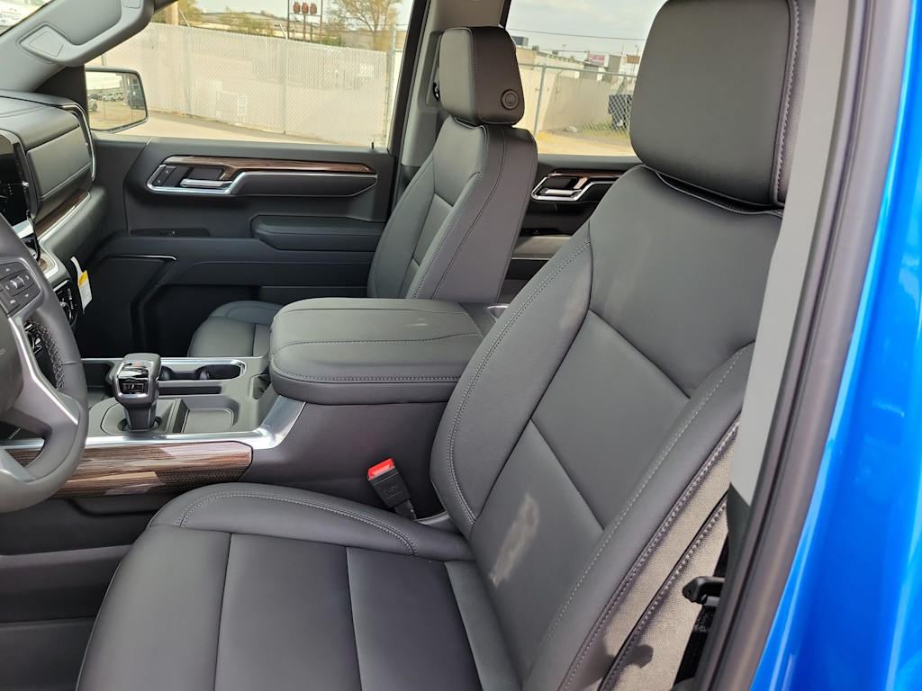 Thumbnail: 2026 Chevrolet Silverado 1500 - 11