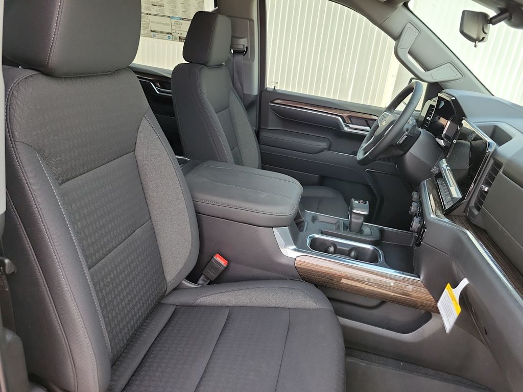 Thumbnail: 2026 Chevrolet Silverado 1500 - 12