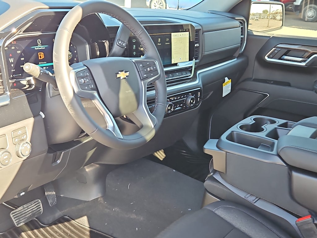Thumbnail: 2026 Chevrolet Silverado 1500 - 2