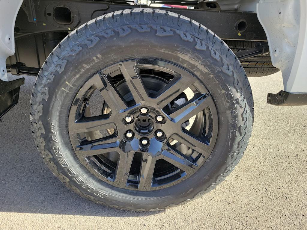 Thumbnail: 2026 Chevrolet Silverado 1500 - 8