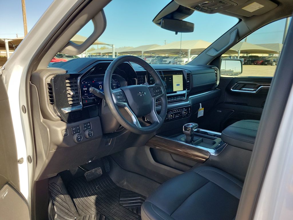 2024 Chevrolet Silverado 1500 LT 2