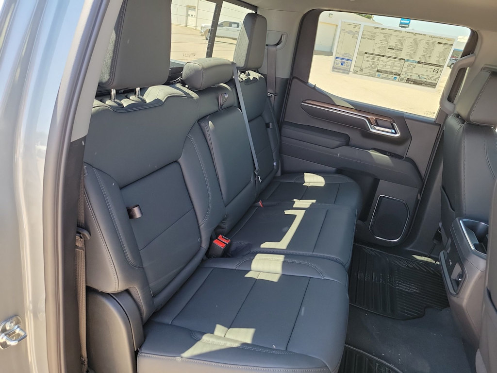 Thumbnail: 2026 Chevrolet Silverado 1500 - 22