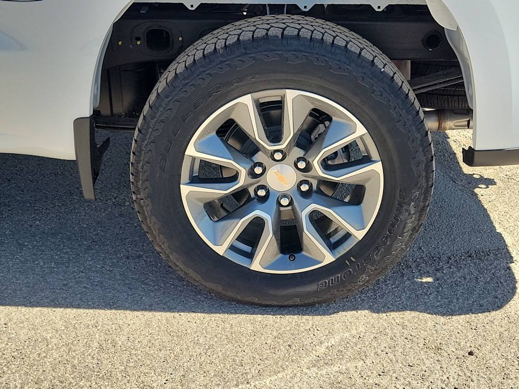 Thumbnail: 2026 Chevrolet Silverado 1500 - 6