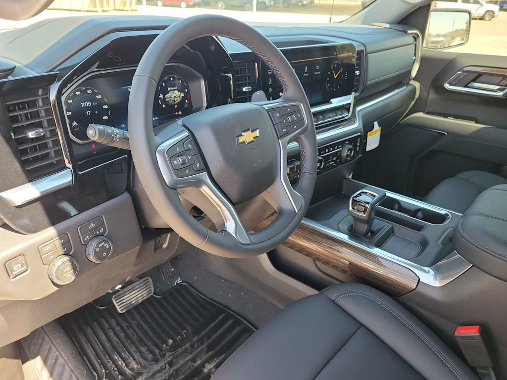 Thumbnail: 2026 Chevrolet Silverado 1500 - 2
