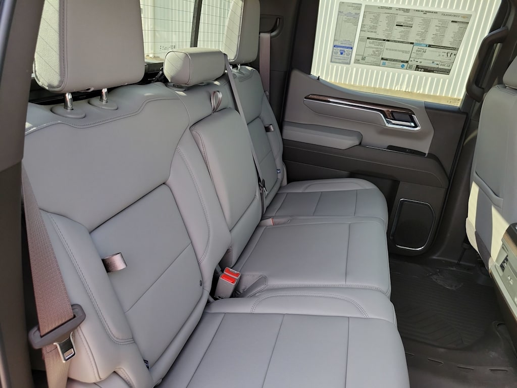 Thumbnail: 2026 Chevrolet Silverado 1500 - 26