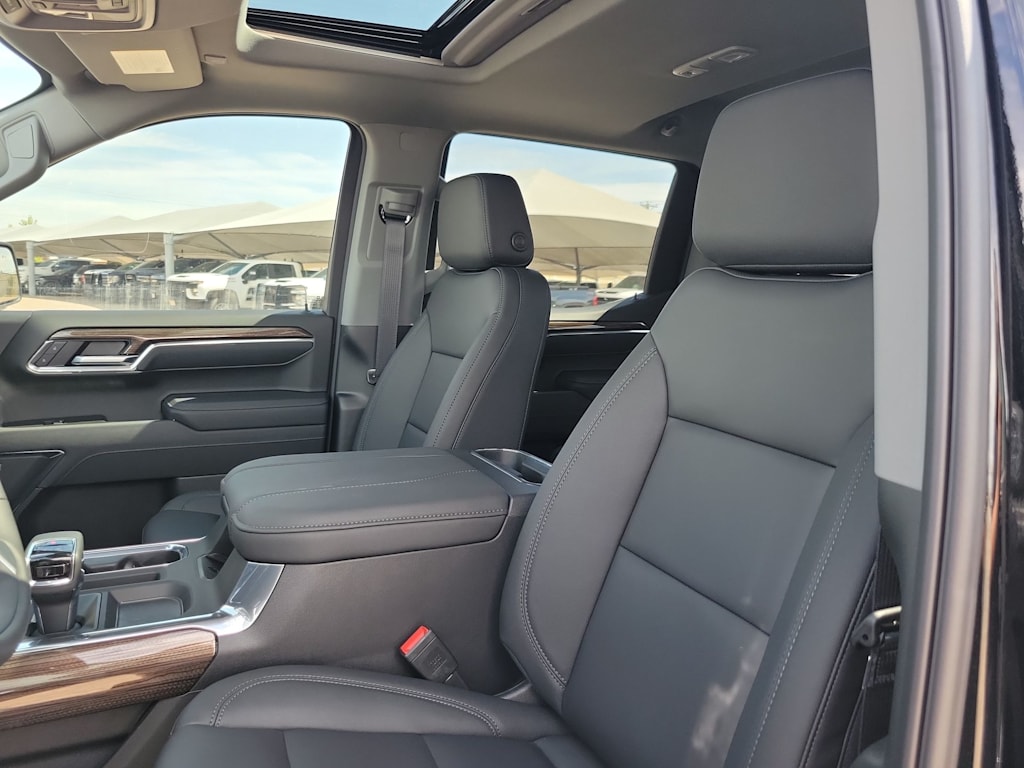 Thumbnail: 2025 Chevrolet Silverado 1500 - 11