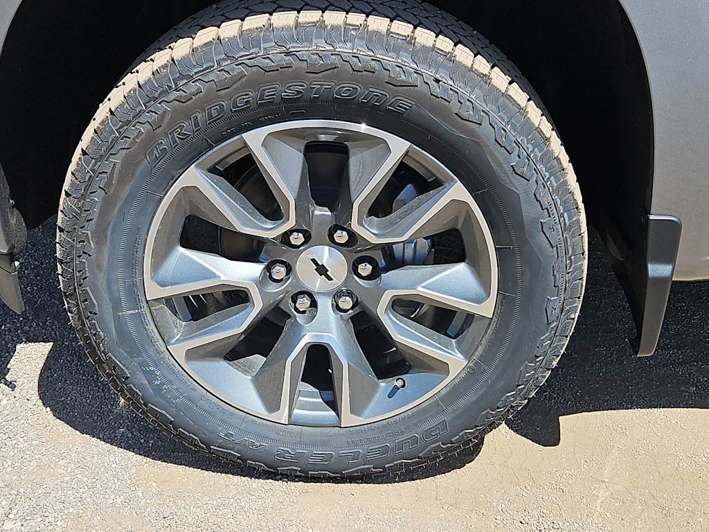 Thumbnail: 2026 Chevrolet Silverado 1500 - 8