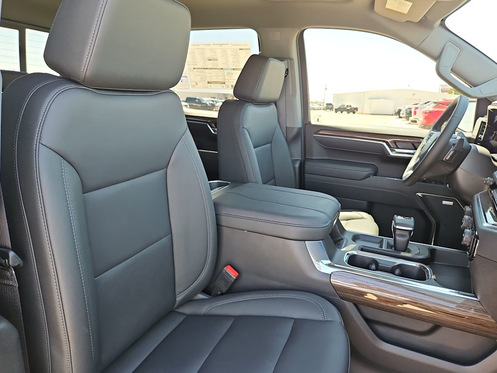 Thumbnail: 2026 Chevrolet Silverado 1500 - 12