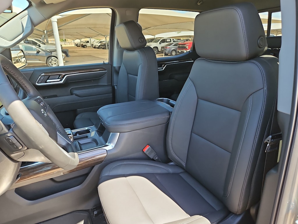 Thumbnail: 2026 Chevrolet Silverado 1500 - 11