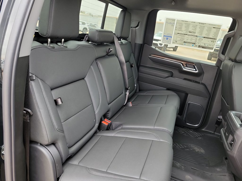 Thumbnail: 2026 Chevrolet Silverado 1500 - 22