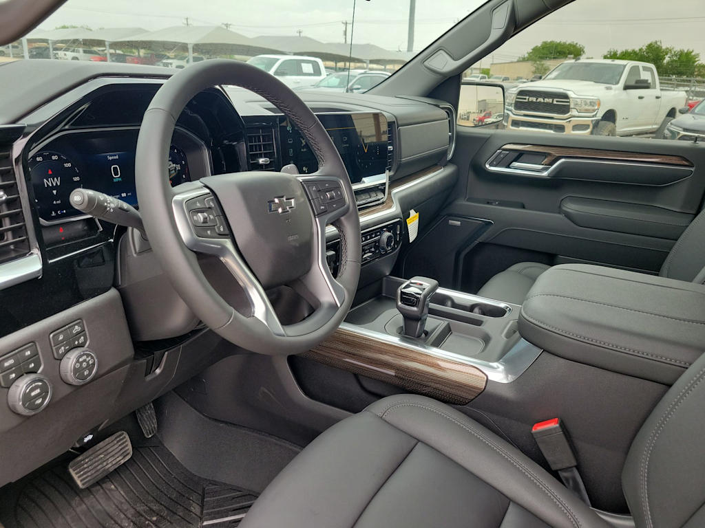 Thumbnail: 2026 Chevrolet Silverado 1500 - 2