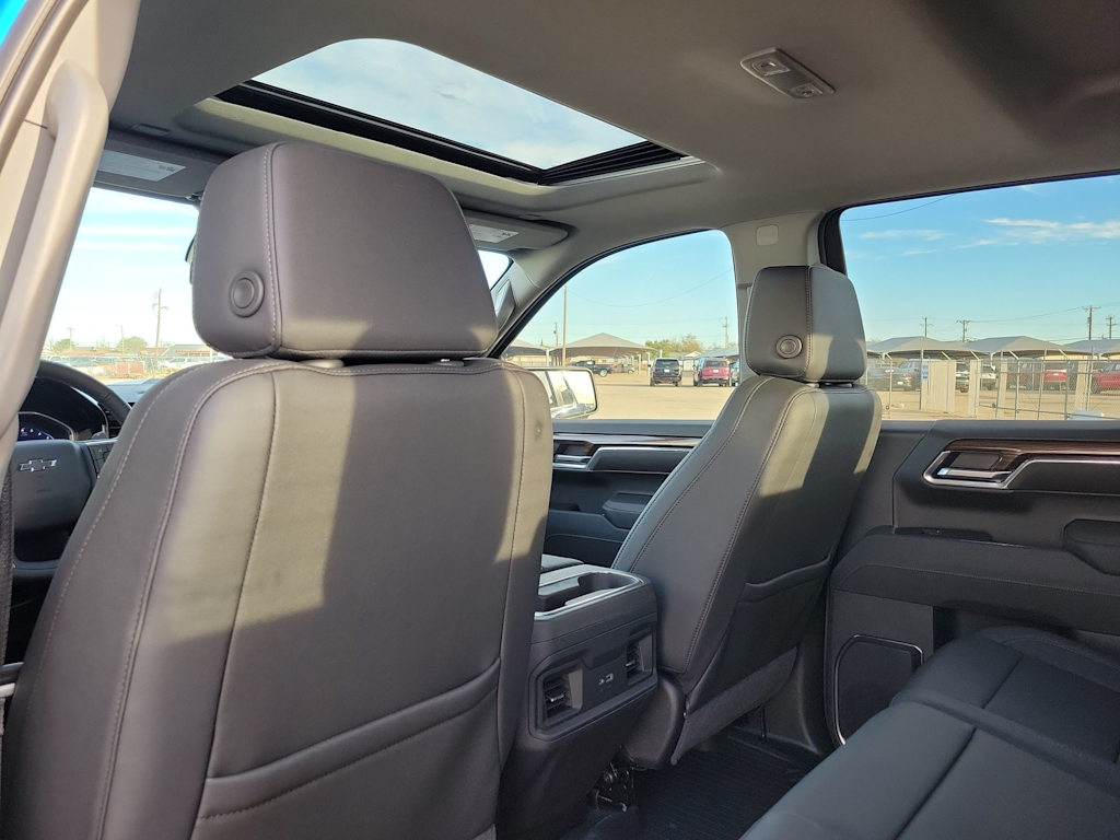 Thumbnail: 2026 Chevrolet Silverado 1500 - 13