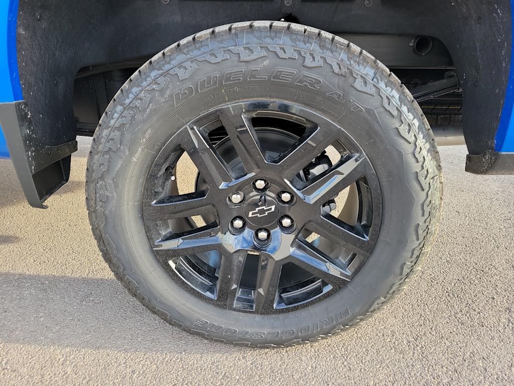 Thumbnail: 2026 Chevrolet Silverado 1500 - 8