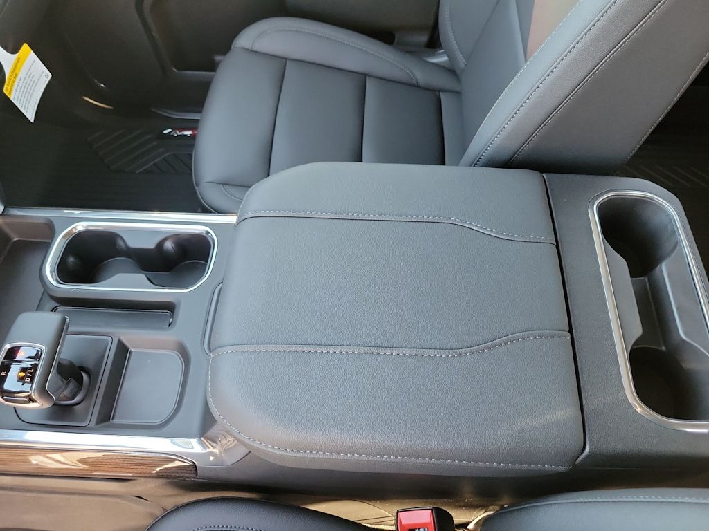 Thumbnail: 2026 Chevrolet Silverado 1500 - 26