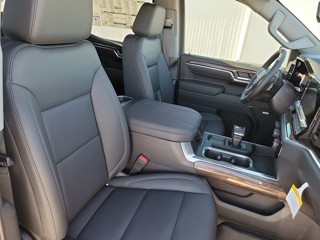 Thumbnail: 2026 Chevrolet Silverado 1500 - 12