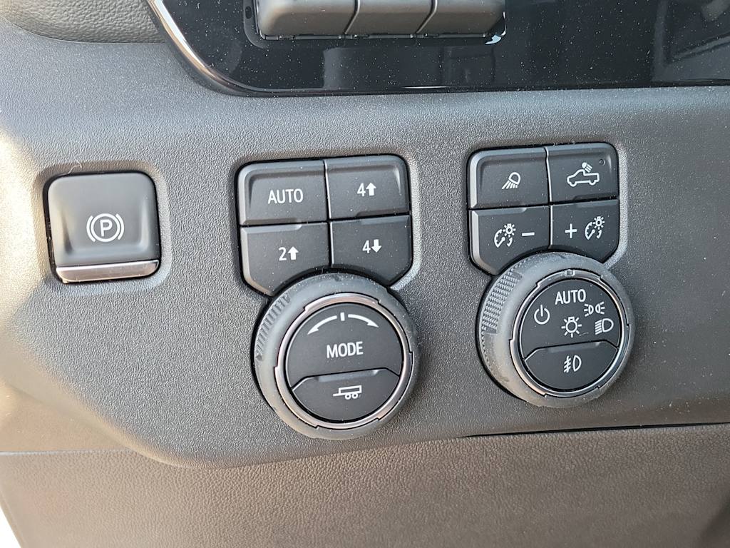 Thumbnail: 2025 Chevrolet Silverado 1500 - 28