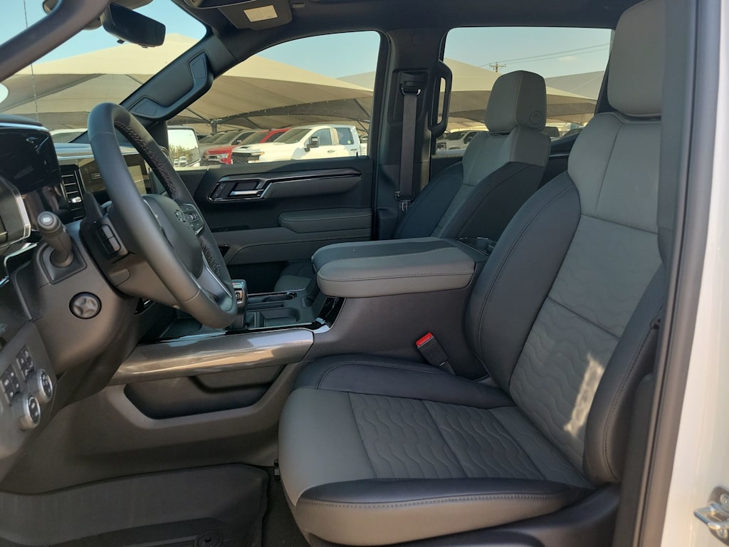 Thumbnail: 2025 Chevrolet Silverado 1500 - 10