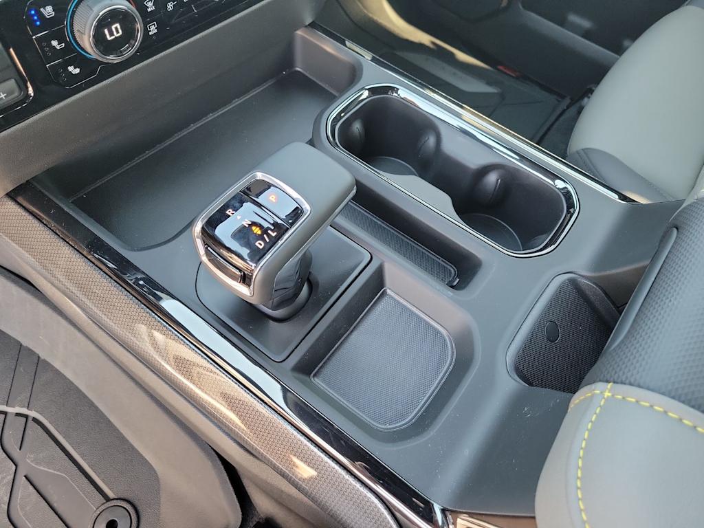 Thumbnail: 2025 Chevrolet Silverado 1500 - 15