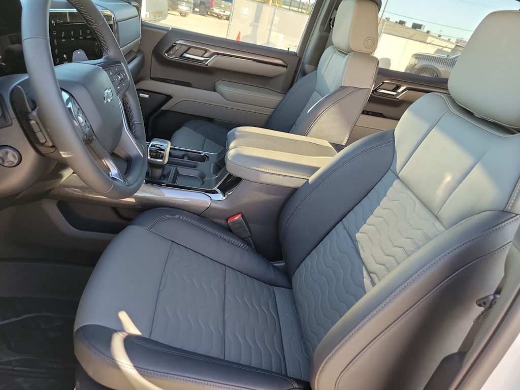 Thumbnail: 2026 Chevrolet Silverado 1500 - 11