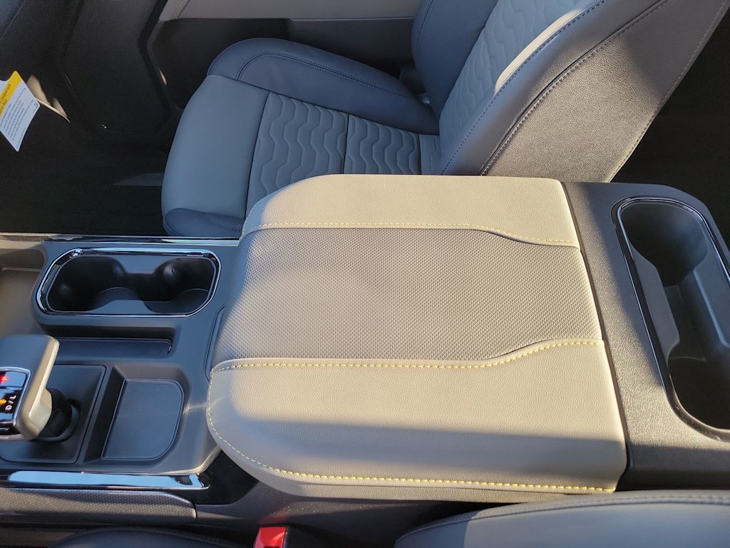 Thumbnail: 2026 Chevrolet Silverado 1500 - 27