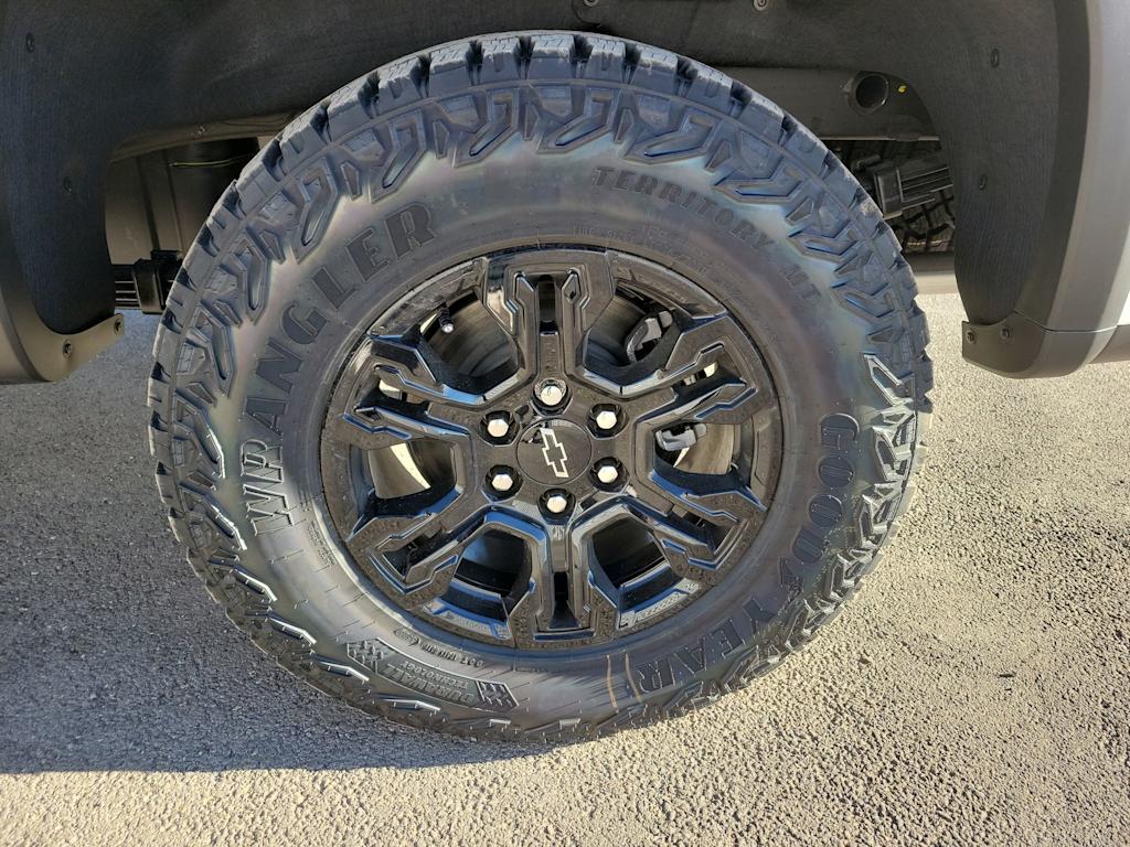 Thumbnail: 2026 Chevrolet Silverado 1500 - 8