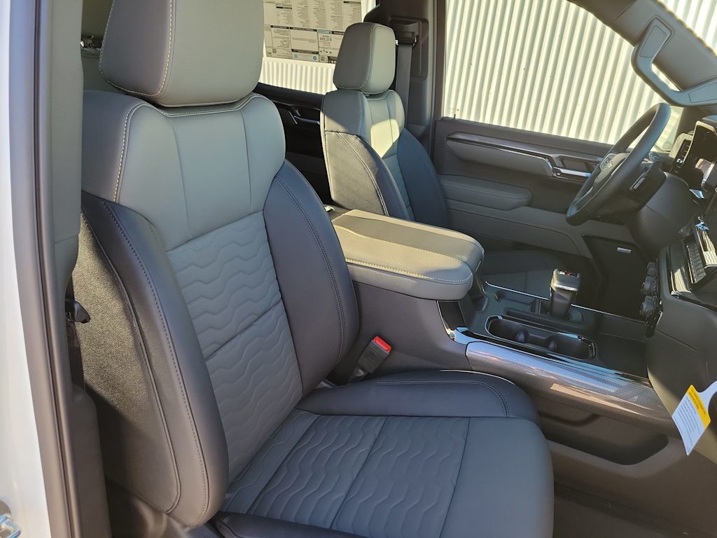 Thumbnail: 2026 Chevrolet Silverado 1500 - 12