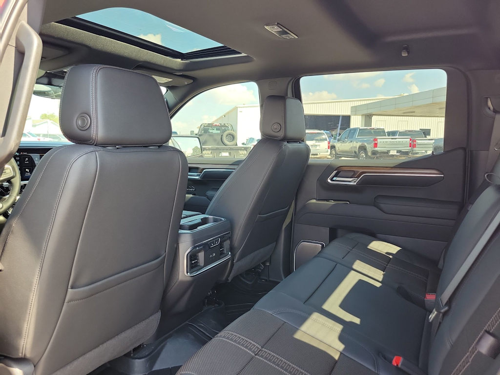 Thumbnail: 2025 Chevrolet Silverado 1500 - 11