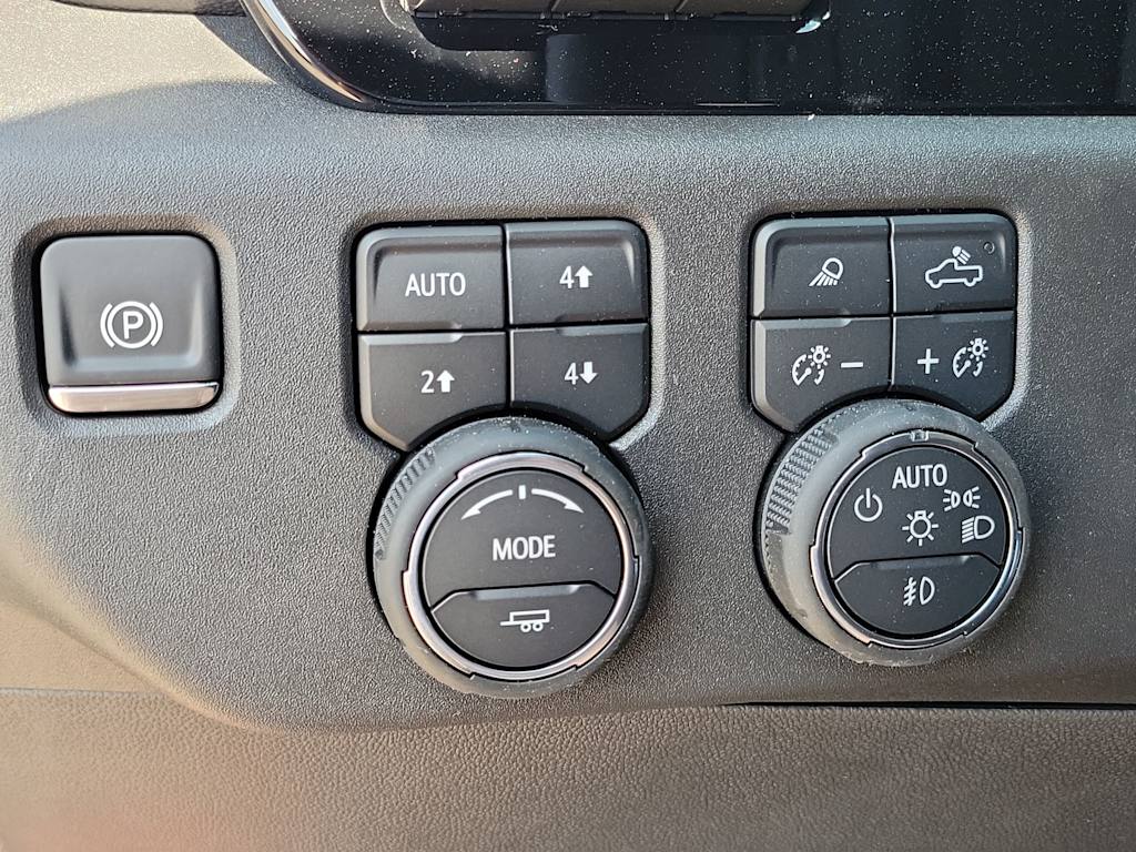 Thumbnail: 2025 Chevrolet Silverado 1500 - 27