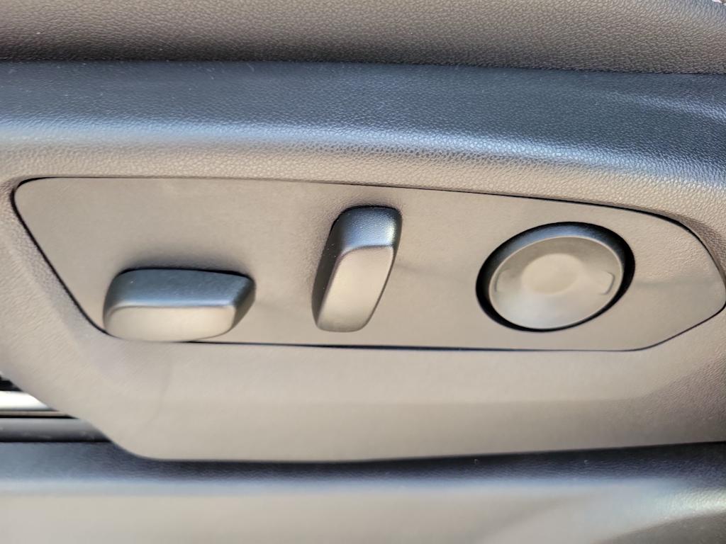 Thumbnail: 2025 Chevrolet Silverado 1500 - 25