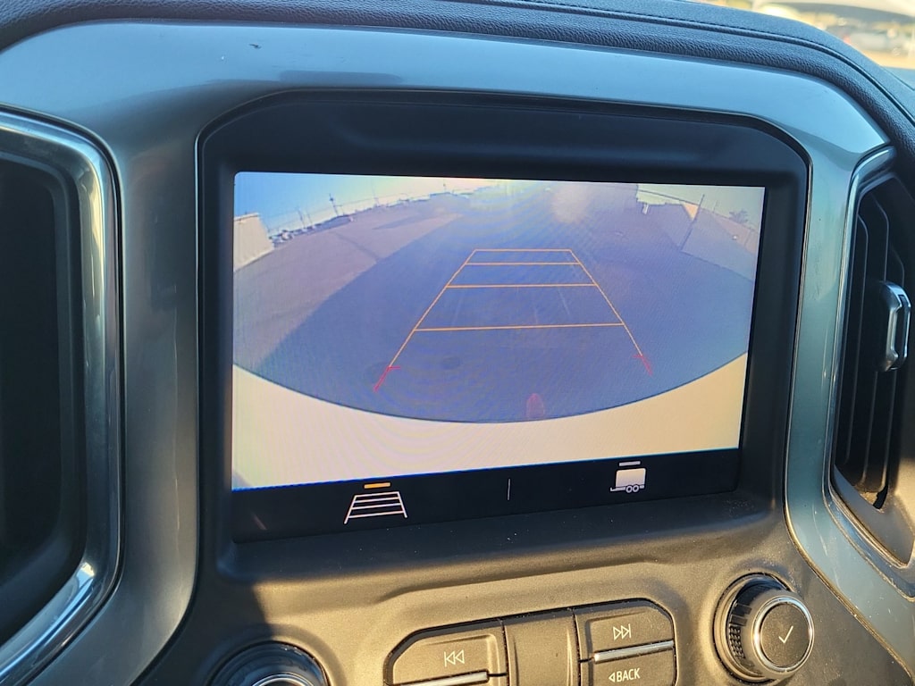 Thumbnail: 2021 Chevrolet Silverado 1500 - 14