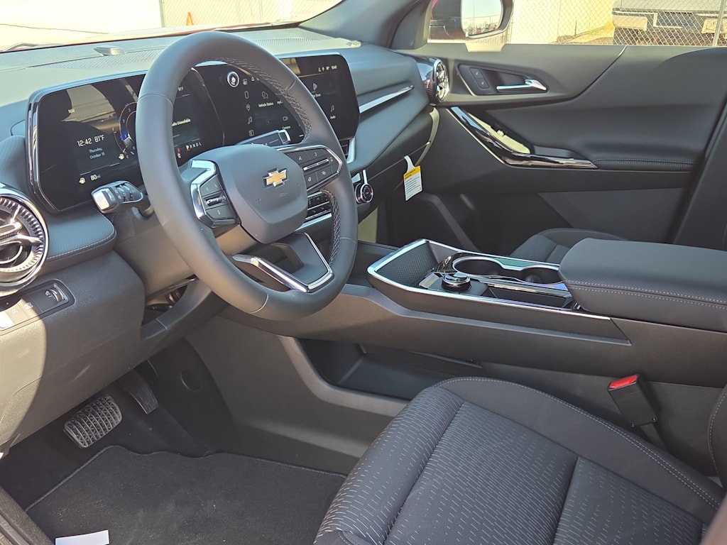 Thumbnail: 2026 Chevrolet Equinox - 2