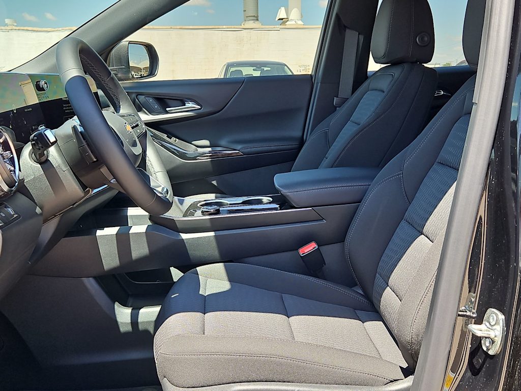Thumbnail: 2026 Chevrolet Equinox - 11