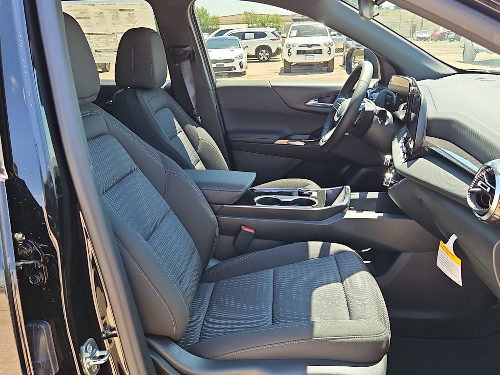 Thumbnail: 2026 Chevrolet Equinox - 12