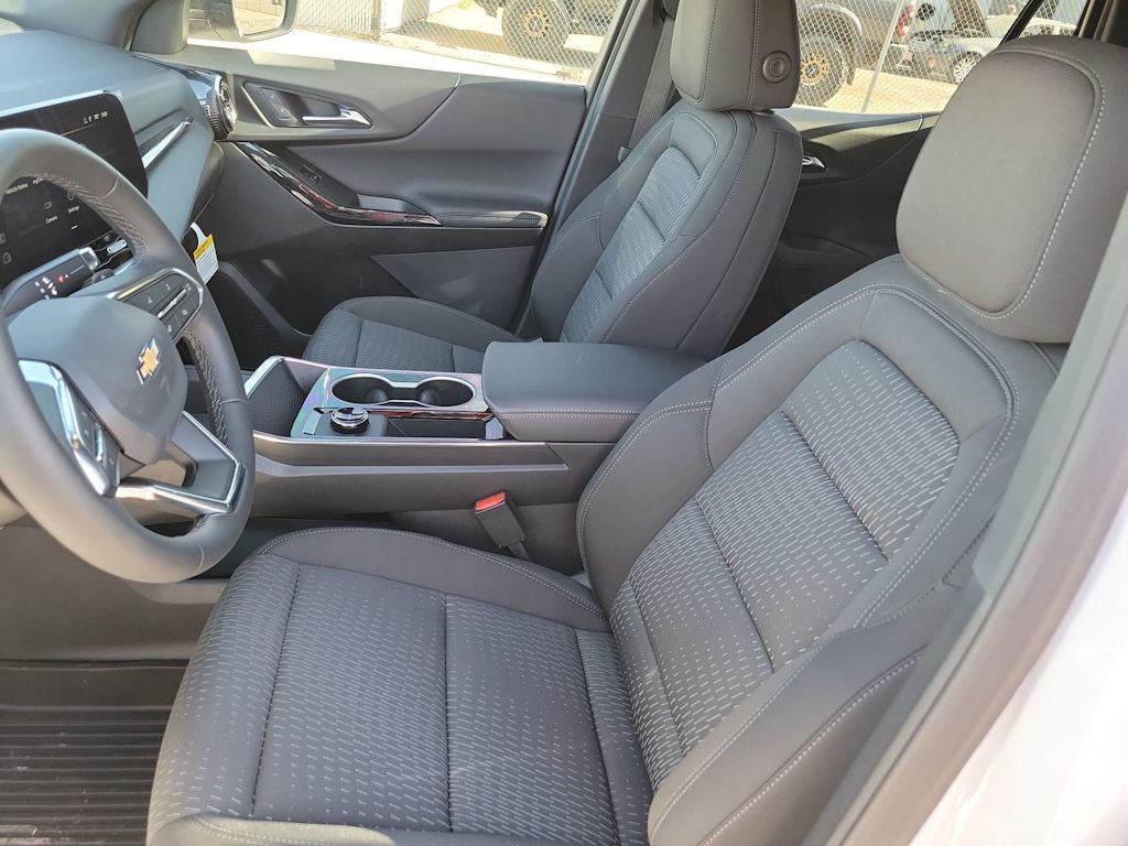 Thumbnail: 2026 Chevrolet Equinox - 11