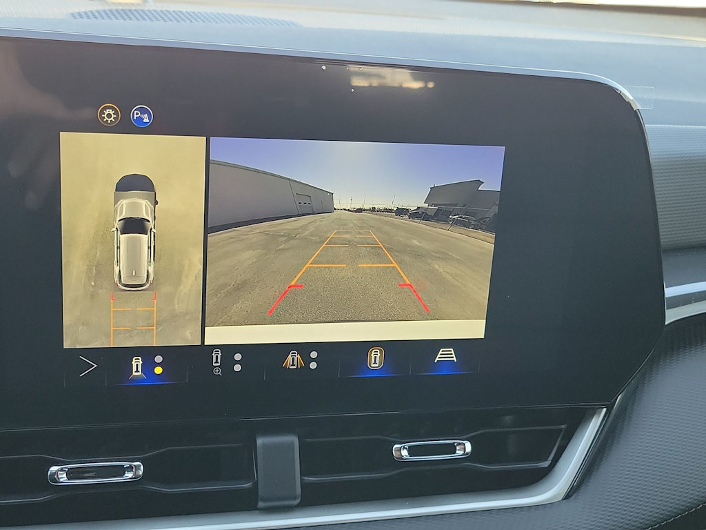 Thumbnail: 2026 Chevrolet Equinox - 15