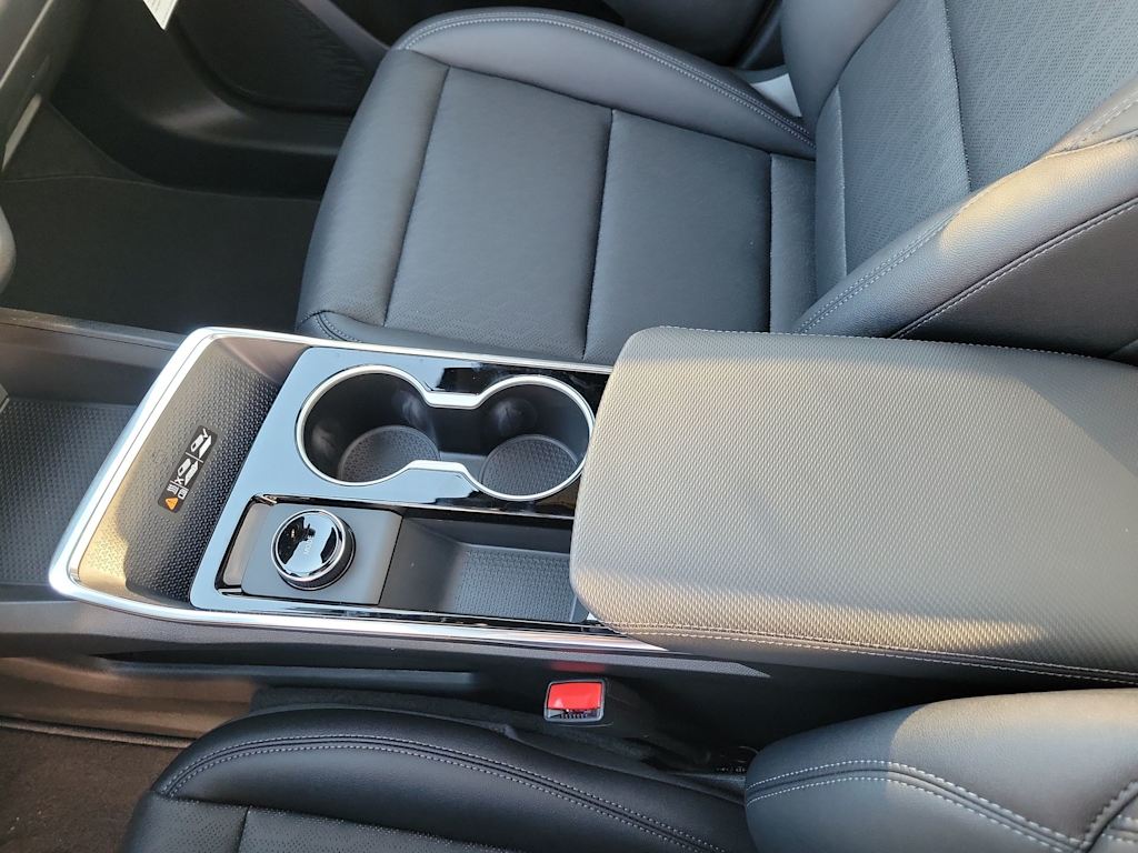 Thumbnail: 2026 Chevrolet Equinox - 16