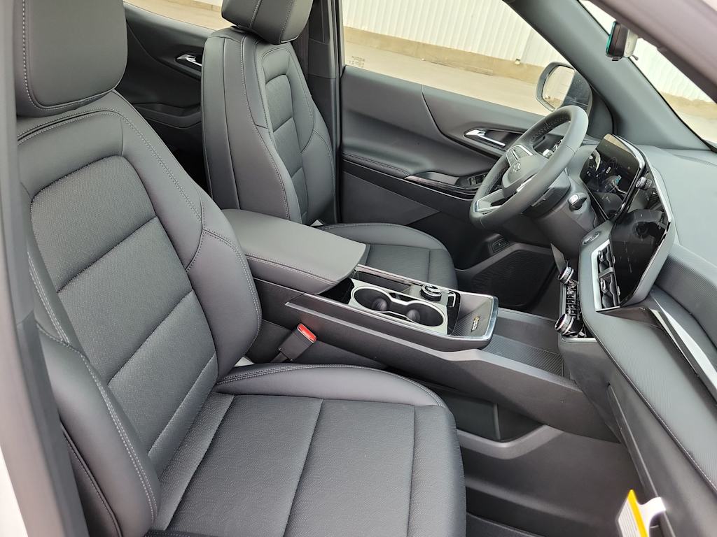 Thumbnail: 2026 Chevrolet Equinox - 12