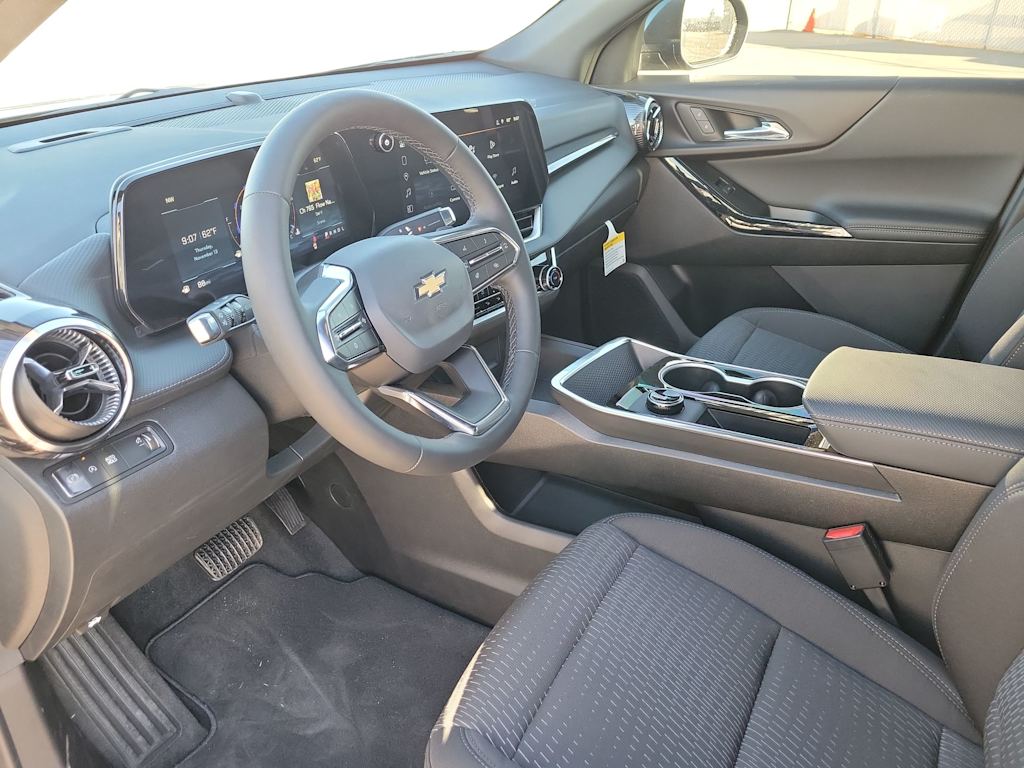 Thumbnail: 2026 Chevrolet Equinox - 2