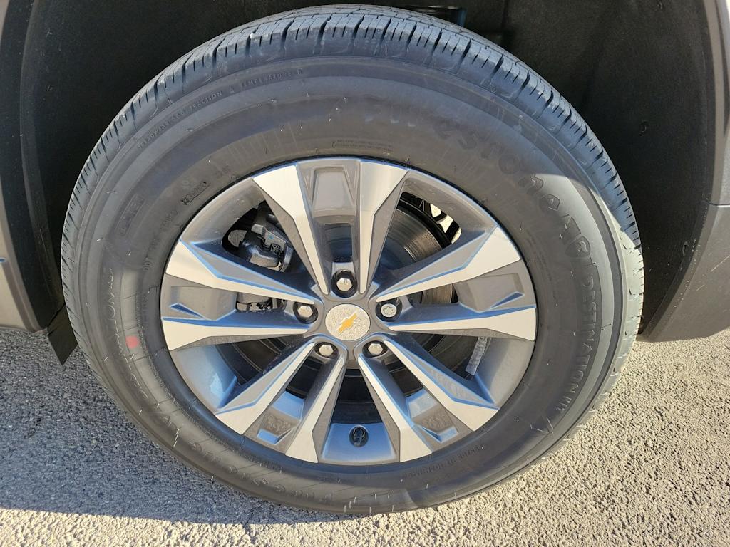 Thumbnail: 2026 Chevrolet Equinox - 8