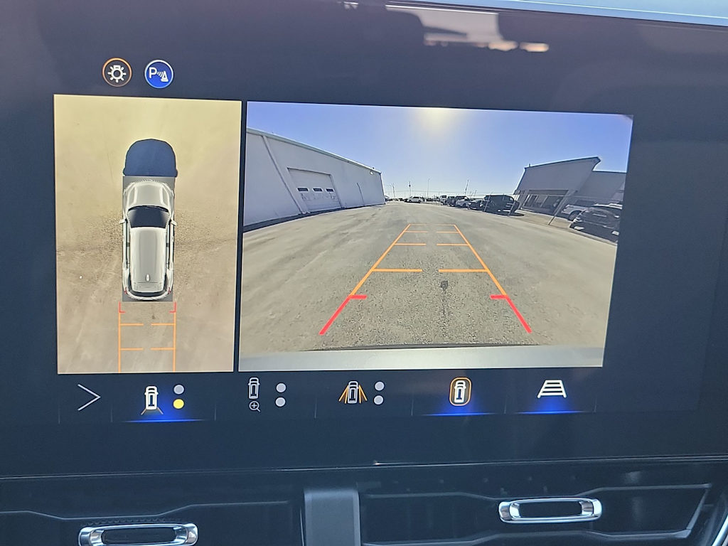 Thumbnail: 2026 Chevrolet Equinox - 15