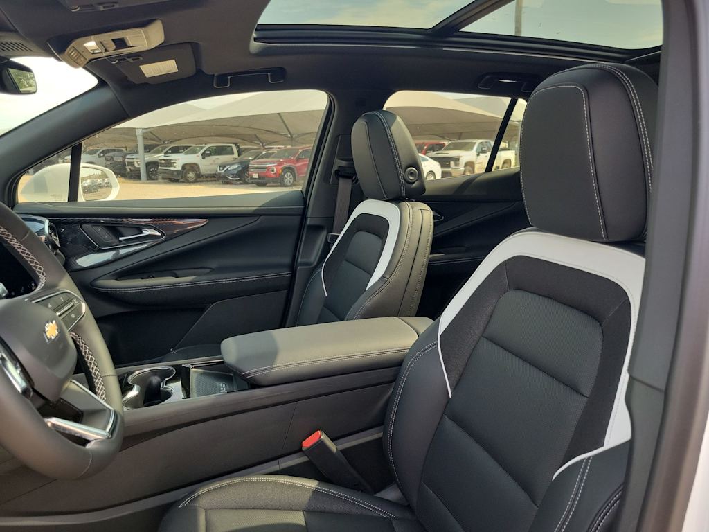 Thumbnail: 2025 Chevrolet Blazer EV - 11
