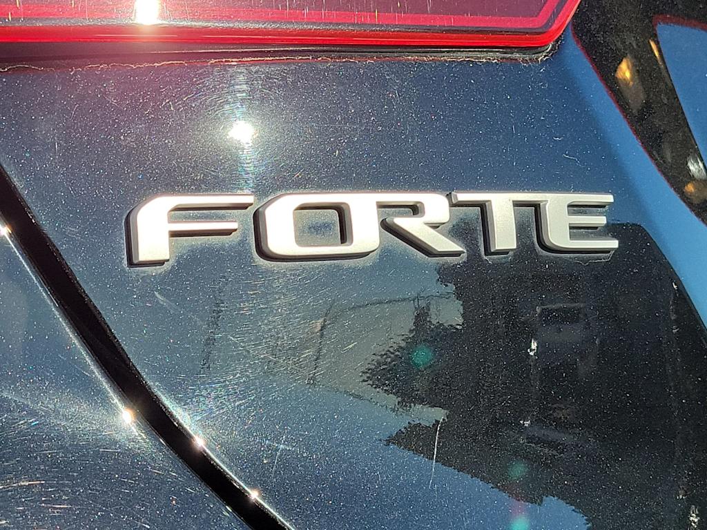 Thumbnail: 2024 Kia Forte - 7